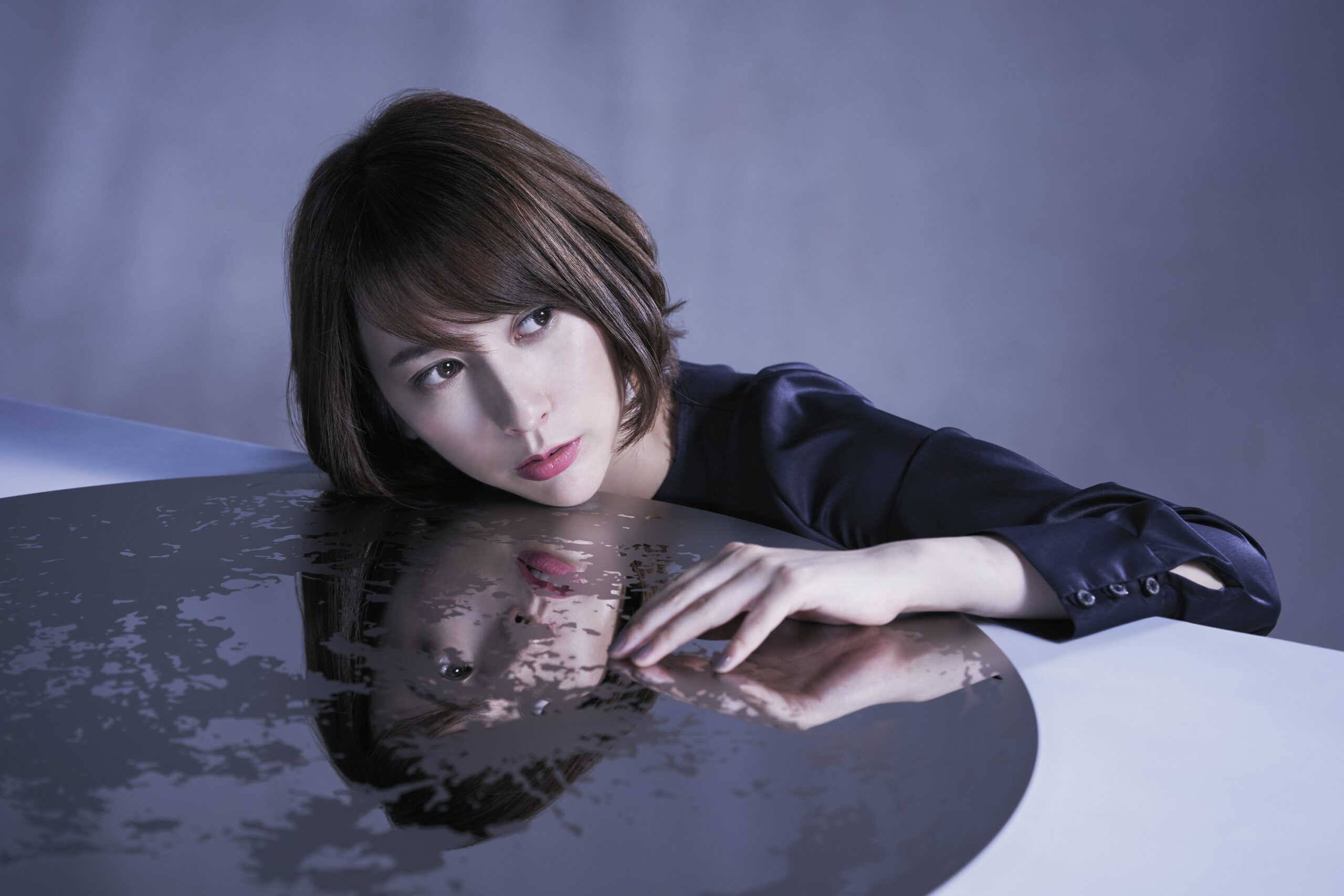 藍井エイル「月を追う真夜中」