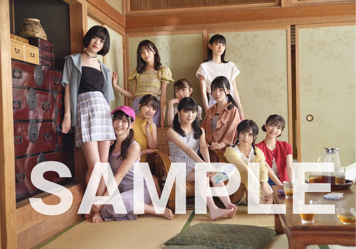 22/7写真集