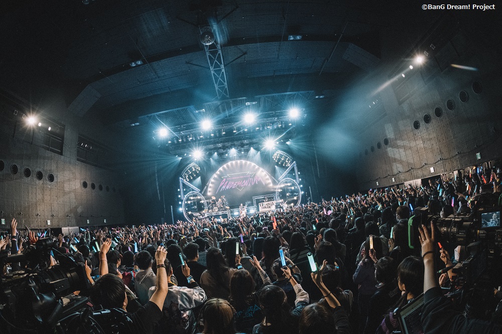 RAISE A SUILEN ZEPP TOUR 2024-2025「PANDEMONIUM」東京公演：ステージ写真②