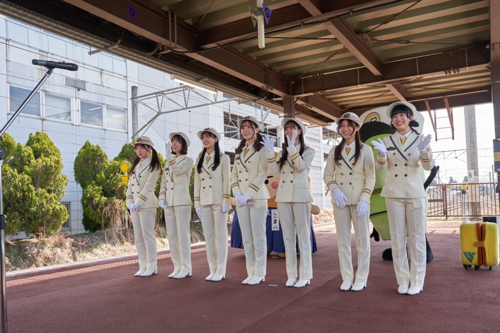 22/7(ナナニジ)JR天童駅「一日駅長就任式」