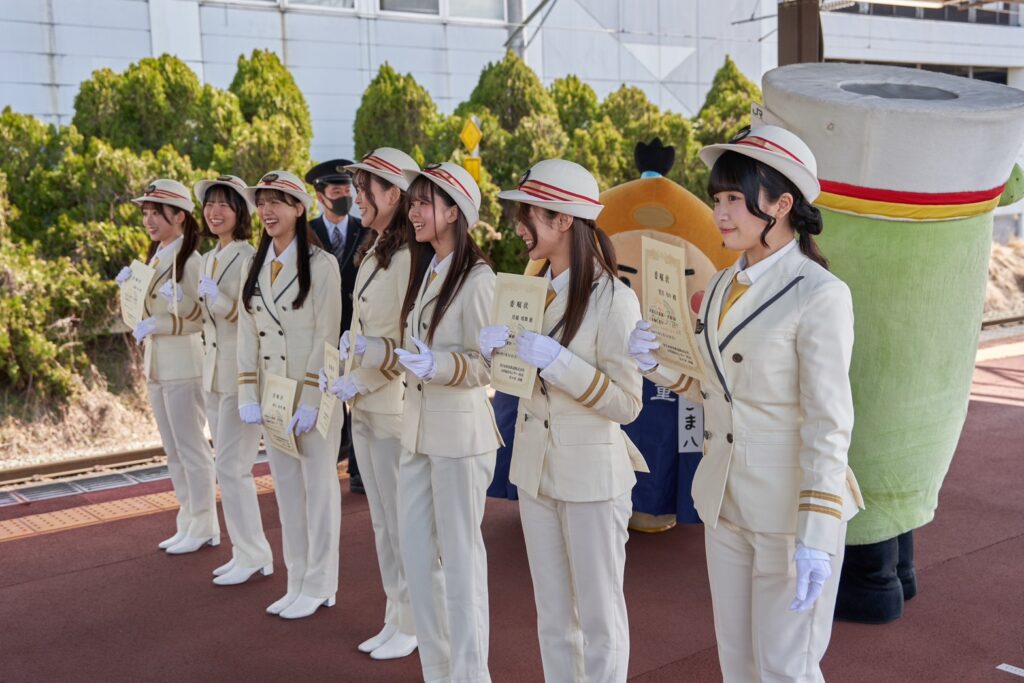 22/7(ナナニジ)JR天童駅「一日駅長就任式」